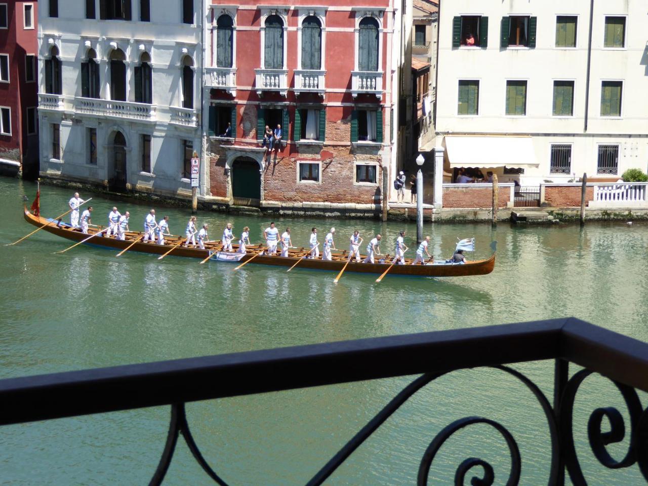 B&B Vista Sul Canal Grande Venedig Exteriör bild